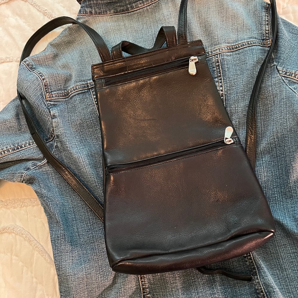 Le Donne Leather Black Backpack Purse
